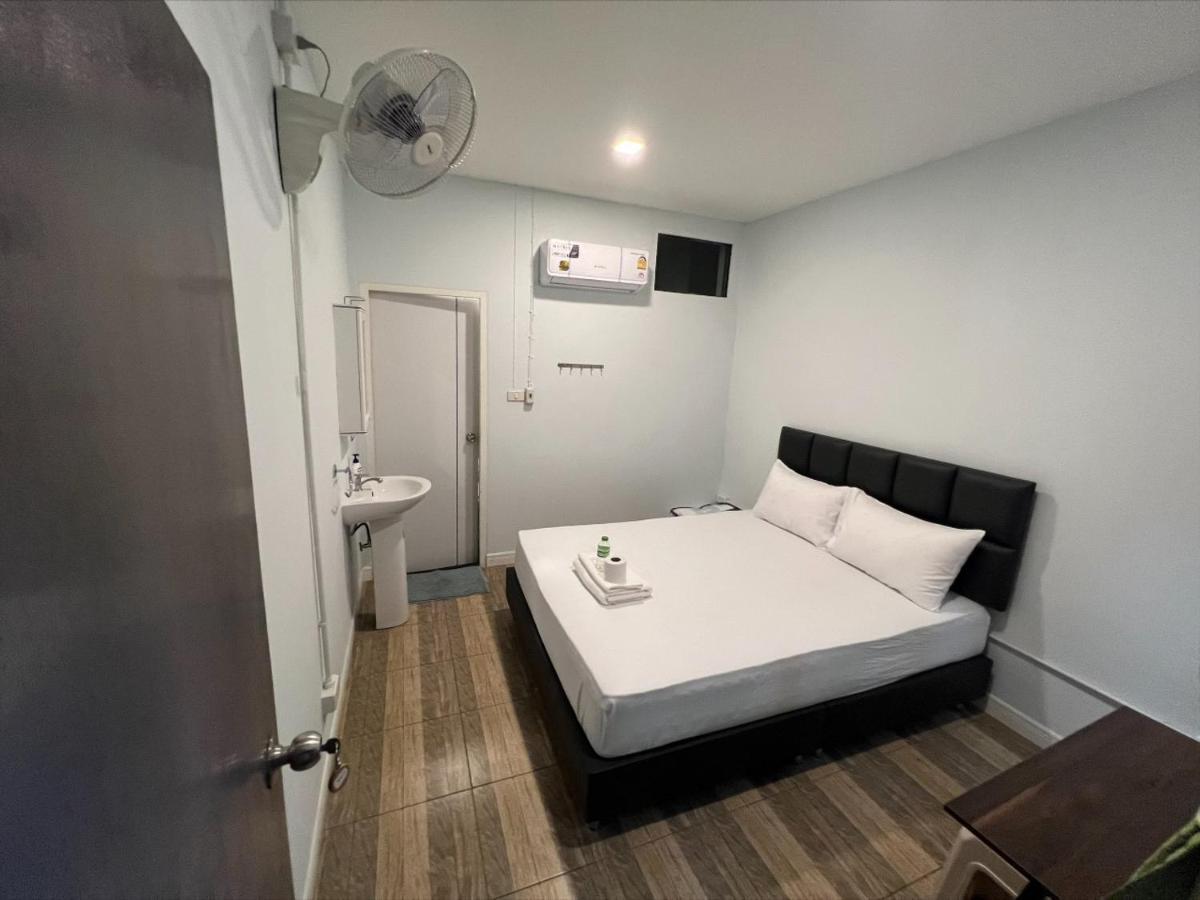 The Voyager Guesthouse Chiang Mai Buitenkant foto